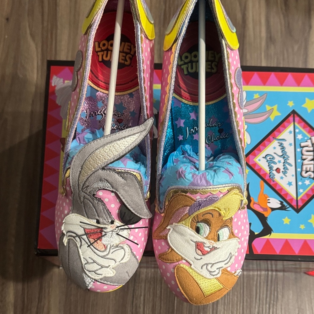 BNWT Irregular Choice x Looney Tunes Bunny Love Heels EU40 US9 - Picture 3 of 17